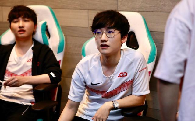 盾依然突出 盾依然突出